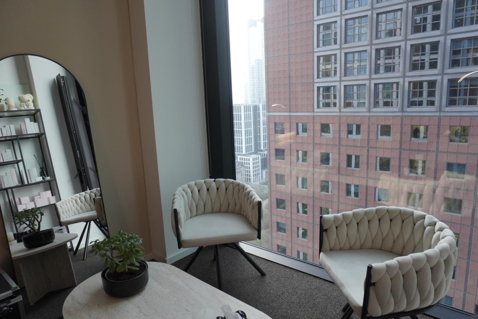 Nue Beauty Studio München – elegantes Ambiente