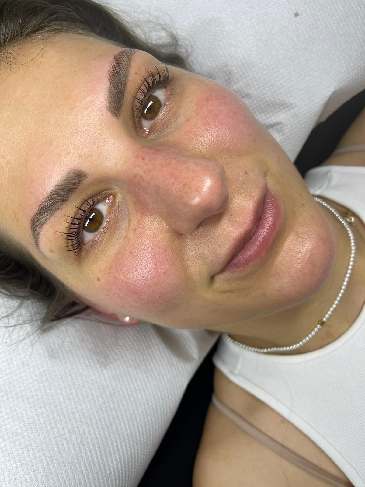 Wimpernlifting Ergebnis – natürlich geschwungene Wimpern bei Nue Beauty